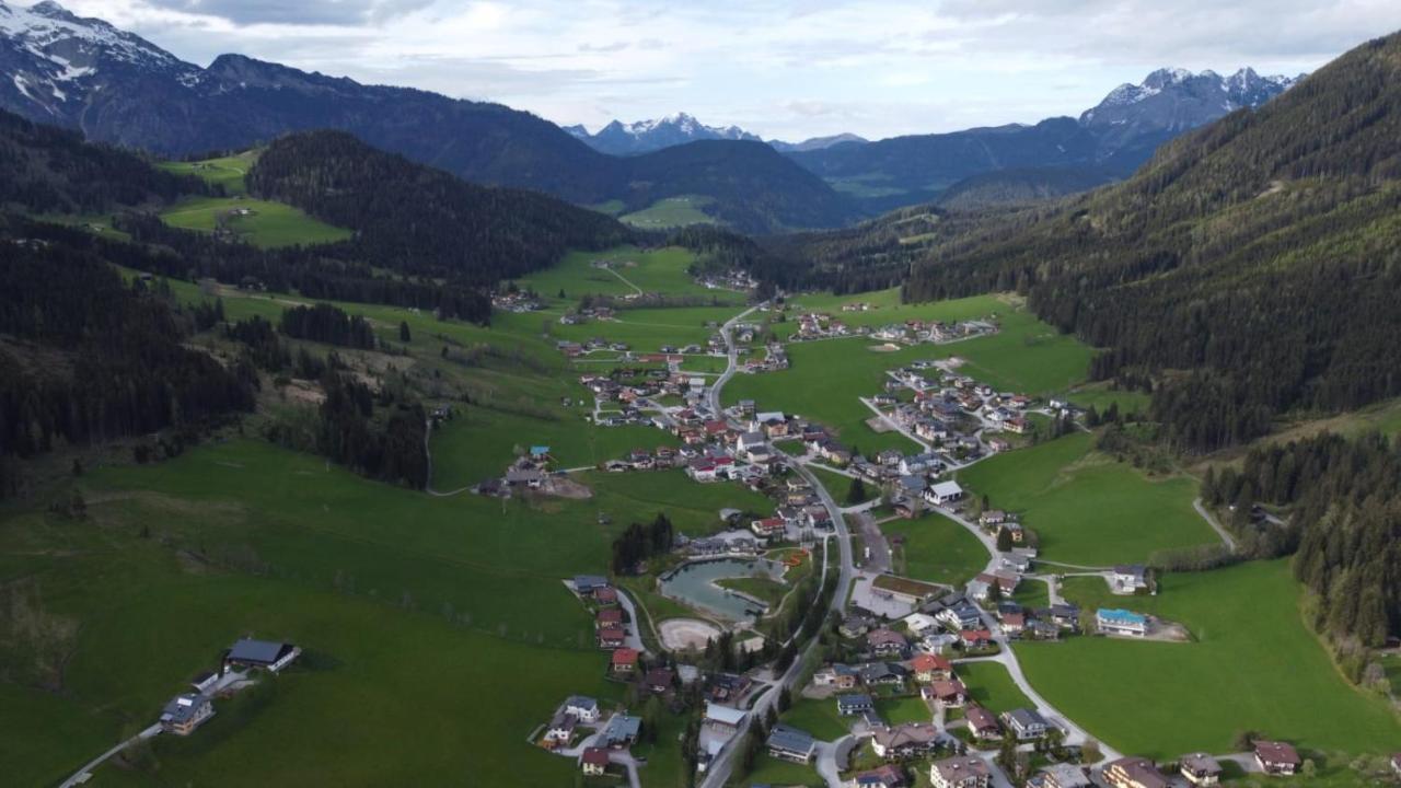 Large Cozy Apartment Grubweg 130 Qm Sankt Martin am Tennengebirge Zewnętrze zdjęcie